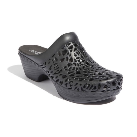 Dansko Shoes - Dansko Pippa Black Rubber Mules